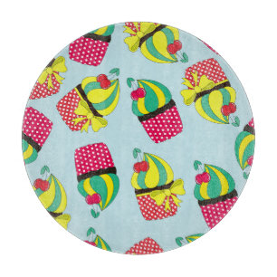 Vintage Sweetness: Quaint Pattern Design Cutting Board