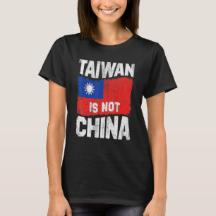 Vintage Taiwanese Flag Taiwan Is Not China Taiwan  T-Shirt