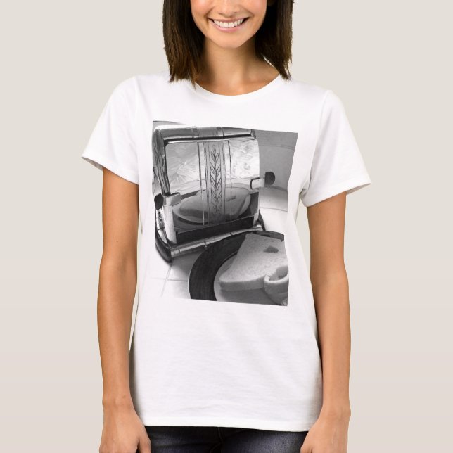 Vintage Toaster Kitchen Art T-Shirt (Front)