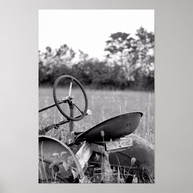 Vintage Tractor in Black and White Poster (Front)
