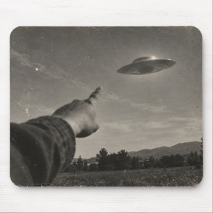 Vintage UFO Sighting Mouse Pad