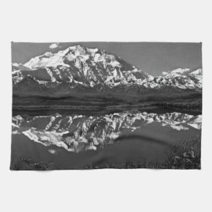 Vintage USA Alaska magnificent mt mckinley 1970 Tea Towel