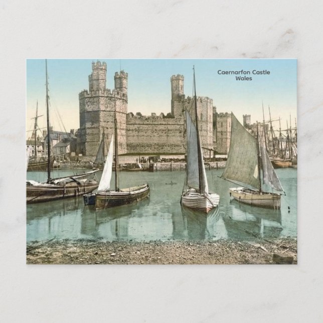 Vintage view Caernarfon Castle, Wales Postcard (Front)