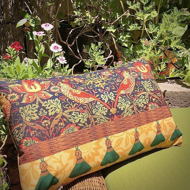 Vintage William Morris Tassel Design  Cushion (Creator Uploaded)