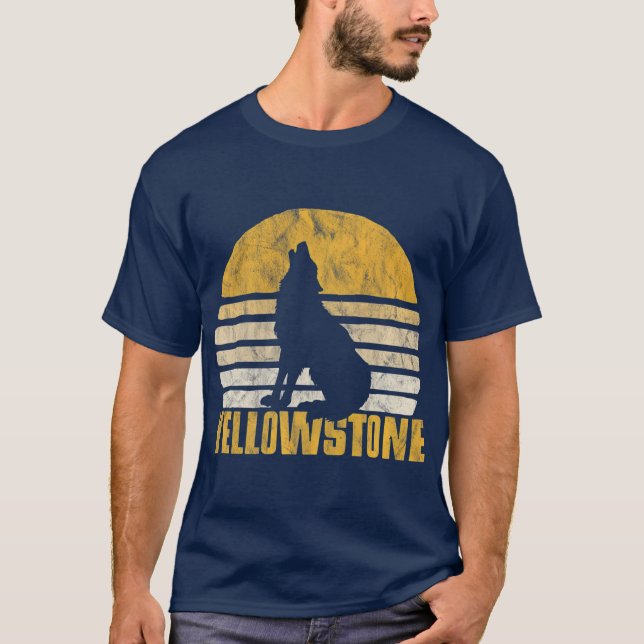 Vintage Yellowstone National Park Wolf Retro T-Shirt (Front)