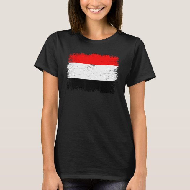 Vintage Yemen Flag Yemeni Independence Day T-Shirt (Front)