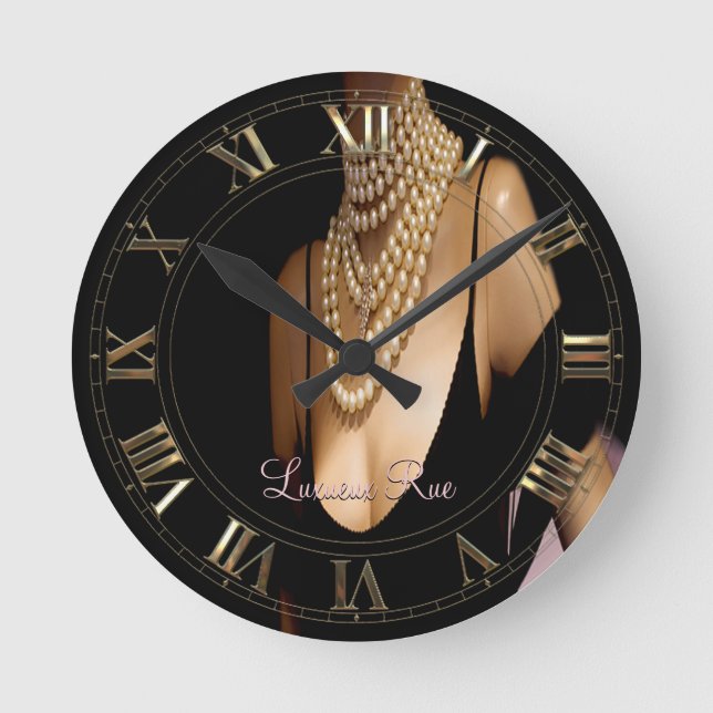 Vinzizzle Pearl Sophisticated Elegance Round Clock (Front)