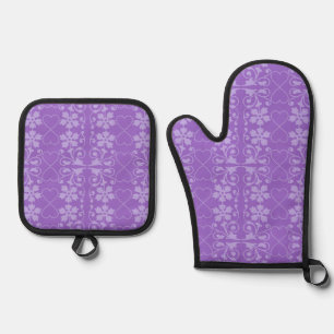 Violet Flowers Pattern in Amethyst Purple Oven Mitt & Pot Holder Set