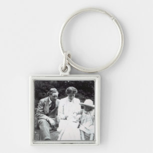 Virginia Woolf with Clive and Julian Bell, 1910 Key Ring