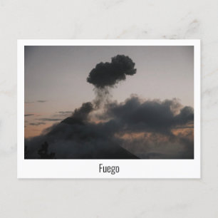 Vulkan Fuego in Guatemala beim Sonnenuntergang Postcard