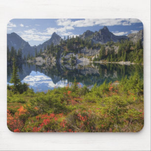WA, Alpine Lakes Wilderness, Gem Lake, with Mouse Pad