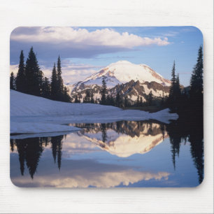 WA, Mt. Rainier NP, Mt. Rainier and clouds Mouse Pad