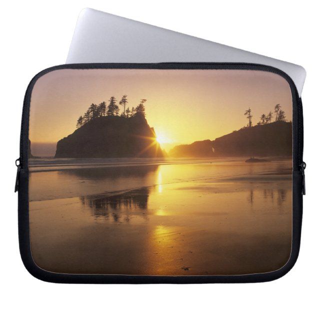 WA, Olympic NP, Second Beach at sunset Laptop Sleeve (Front)