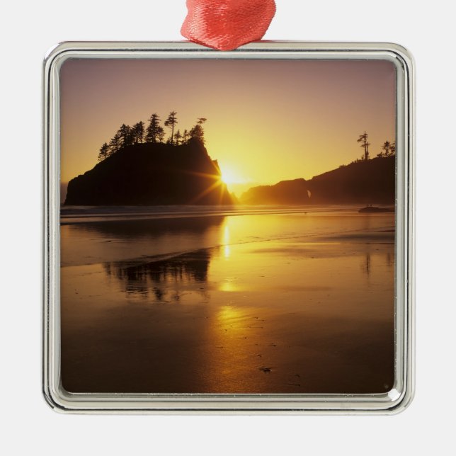 WA, Olympic NP, Second Beach at sunset Metal Tree Decoration (Front)