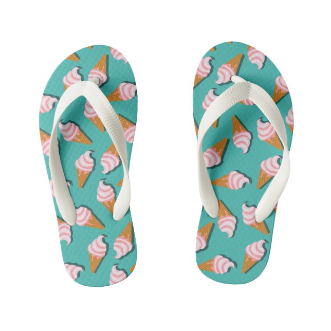 Waffle cones ice cream and frozen yogurt pattern kid's thongs (Footbed)