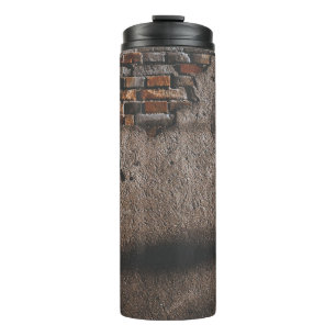 Wall with broken bricks thermal tumbler