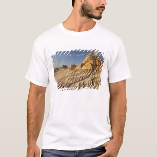 Walls of China Formations, Mungo National T-Shirt