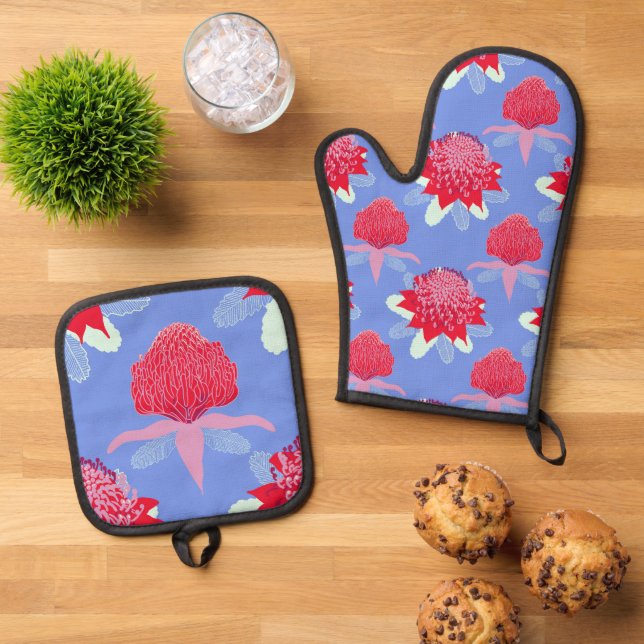 Waratah Oven Mitt & Pot Holder Set (Top Down)