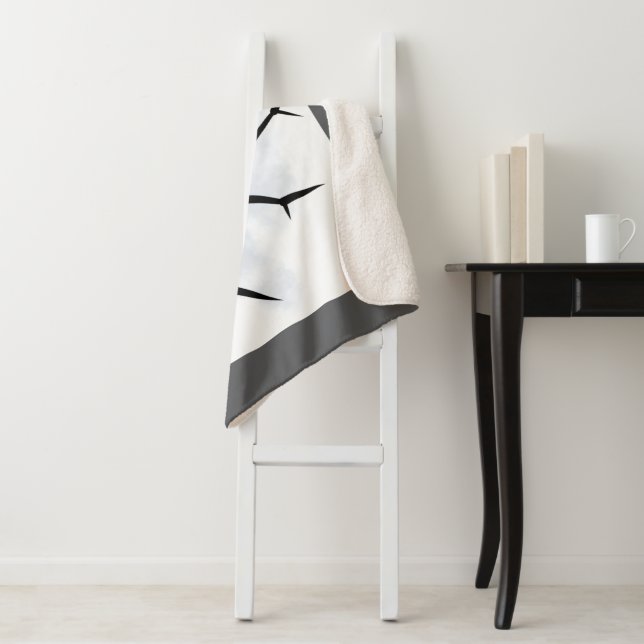 warm and enveloping. sherpa blanket (In Situ)