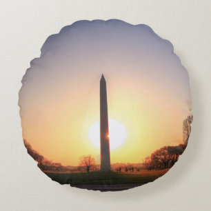 Washington Monument at Sunset Round Cushion