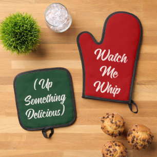 Watch Whip Up Funny Christmas Gift Red Green Oven Mitt & Pot Holder Set