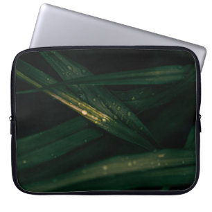 WATER DROPLETS ON GREEN LEAF LAPTOP SLEEVE