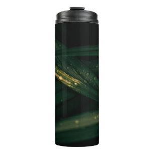 WATER DROPLETS ON GREEN LEAF THERMAL TUMBLER