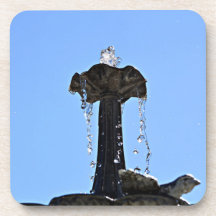 Water fountain up to the sky with water droplets 