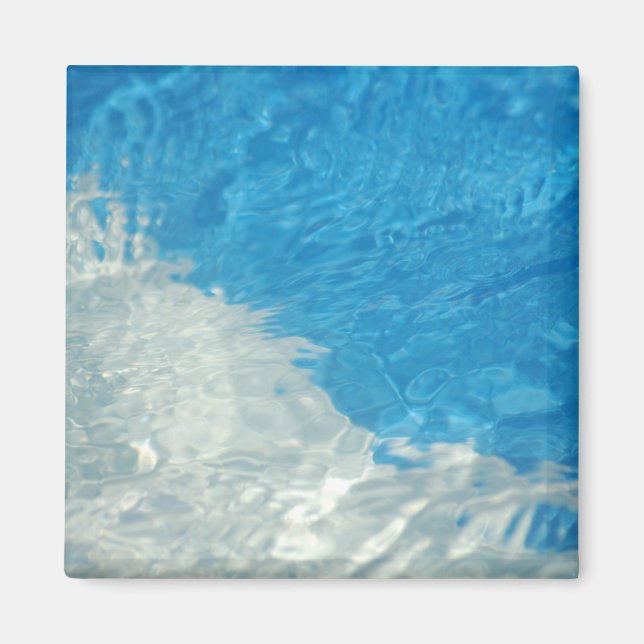 Water in pool magnet (Front)