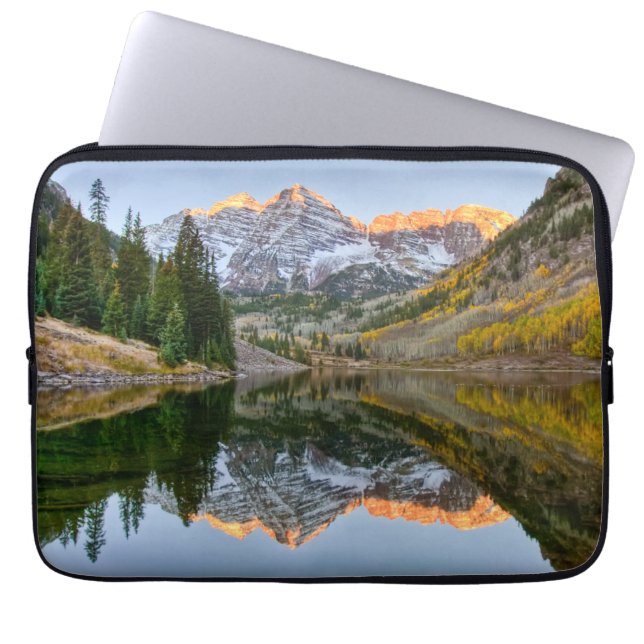 Water | Maroon Bells Lake Aspen Trees Laptop Sleeve (Front)