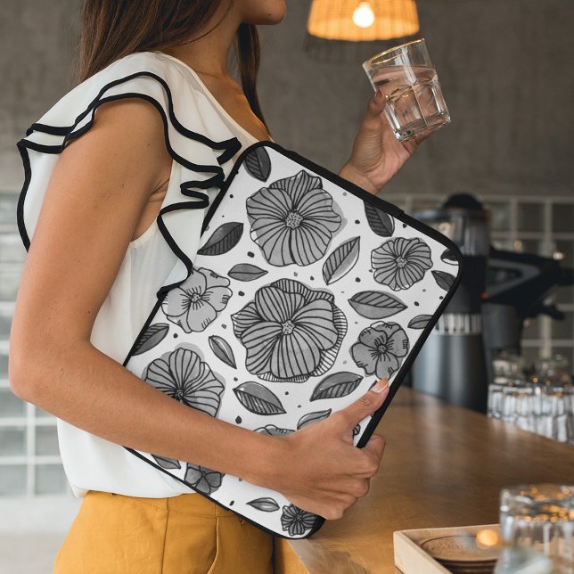 Watercolor and ink flowers – black and white laptop sleeve (Creator Uploaded)