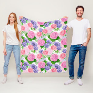 Watercolor floral pattern fleece blanket