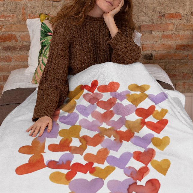 Watercolor melting hearts – retro fleece blanket (Creator Uploaded)