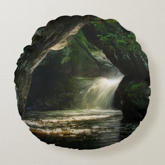 WATERFALLS ROUND CUSHION (Front)