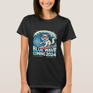 Wave Coming 2024 Cat Owners Kamala Harris 2024 Des T-Shirt