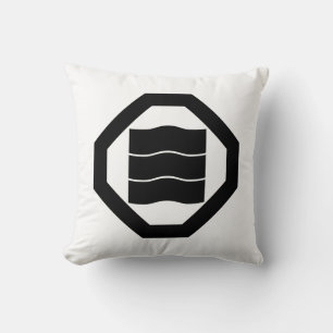 Wave-shaped Kanji characters for three in Oshiki Cushion