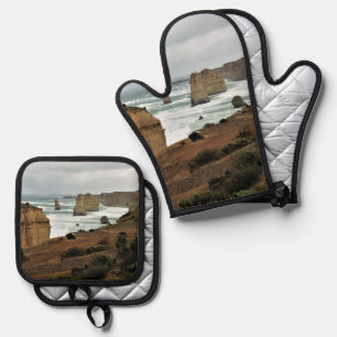 Waves Against Time – Great Ocean Road Oven Mitt & Pot Holder Set