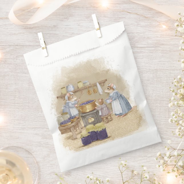 We invite you to a children's party favour bag (Clipped)