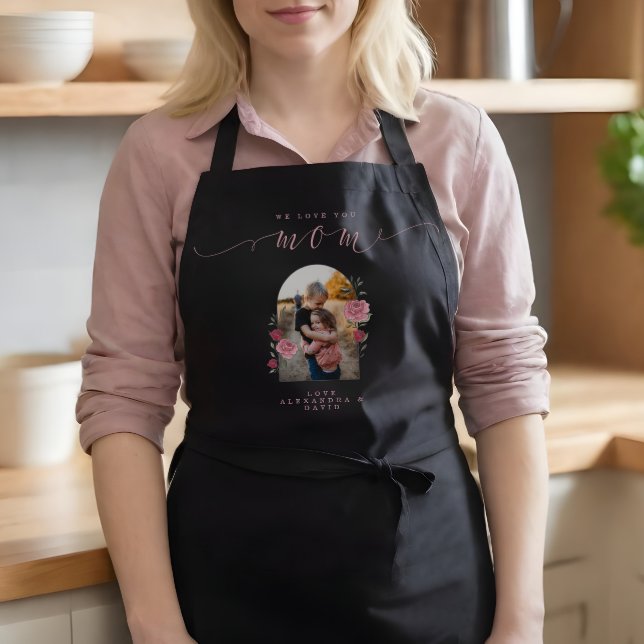 We Love You Mum - Floral Photo Arch Custom Black Apron (We Love You Mom - Floral Photo Arch Custom Black Apron)