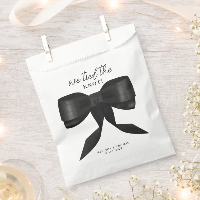 We Tied The Knot Black Bow Wedding Favour Bag (Clipped)