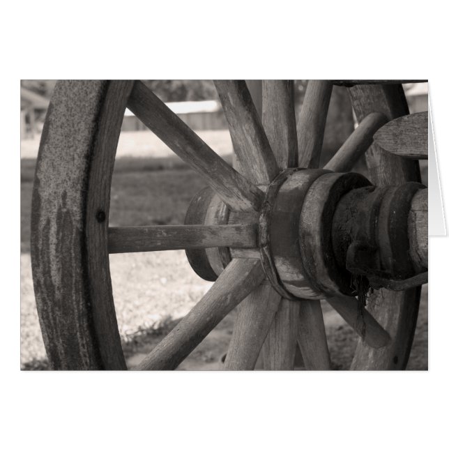 Weathered Wagon Wheel (Front Horizontal)