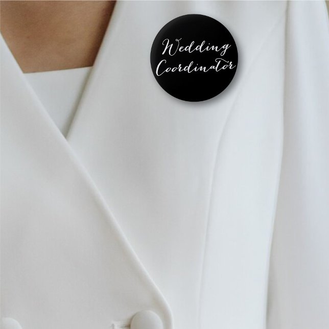 Wedding Coordinator Classic Script Bridal Party 6 Cm Round Badge ('Wedding Coordinator' B&W Simple Classic Script Calligraphy Pinback Button @ fatfaton_blue_knot)
