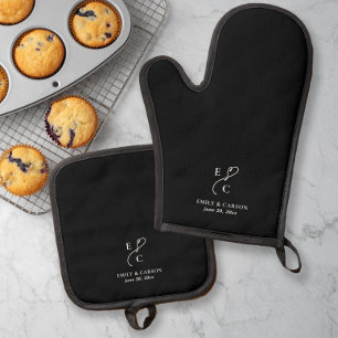 Wedding Monogram Minimalist Elegant Black Cooking Oven Mitt & Pot Holder Set