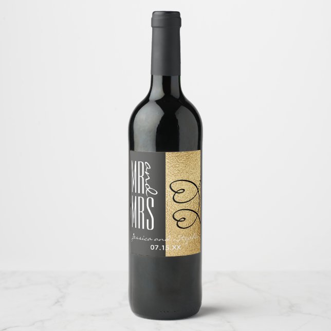 Wedding Wine Bottle Label Elegant Gold and Hearts (Front)