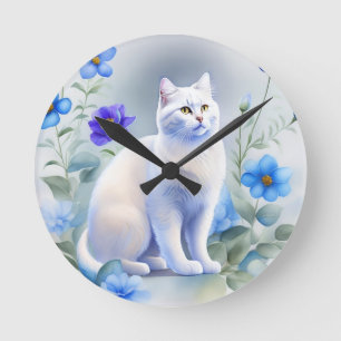 Weiße Katze mit blauen Blumen, Aquarell-Malerei Round Clock