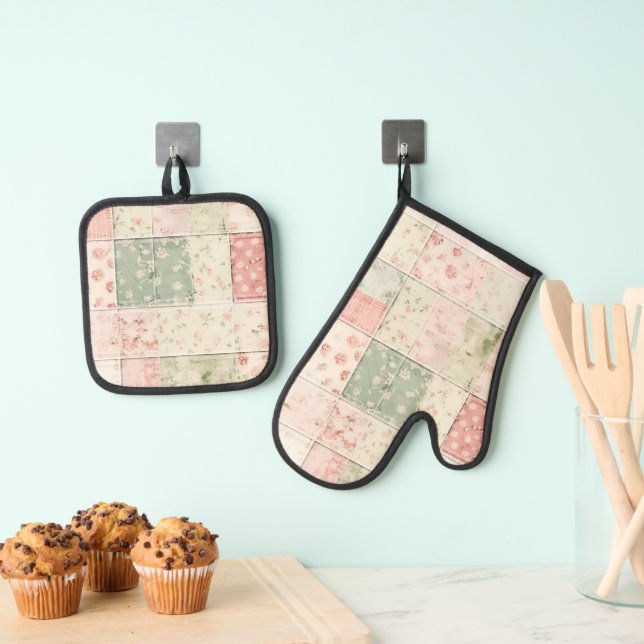 Western Farm Mint Pink Floral Quilt Patterns Oven Mitt & Pot Holder Set (Insitu(Hanging))
