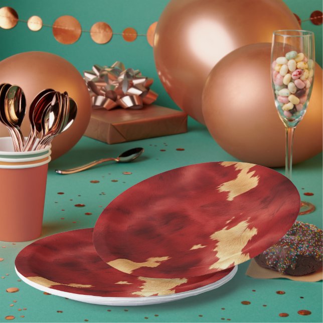 Western Red Cream Cowhide Animal Paper Plate (Multi)