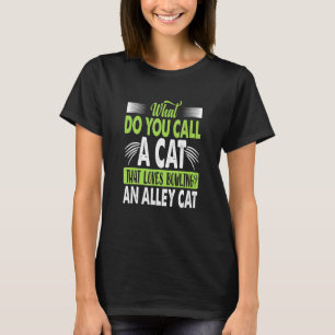 What Do You Call A Cat Hat Loves Bowling Jokes T-Shirt