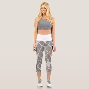 Whimsical Watercolor Wildflower Pattern Women's Le Capri Leggings