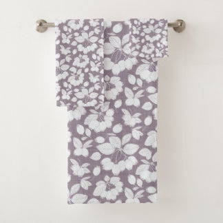 Whispering Berries Towel Set